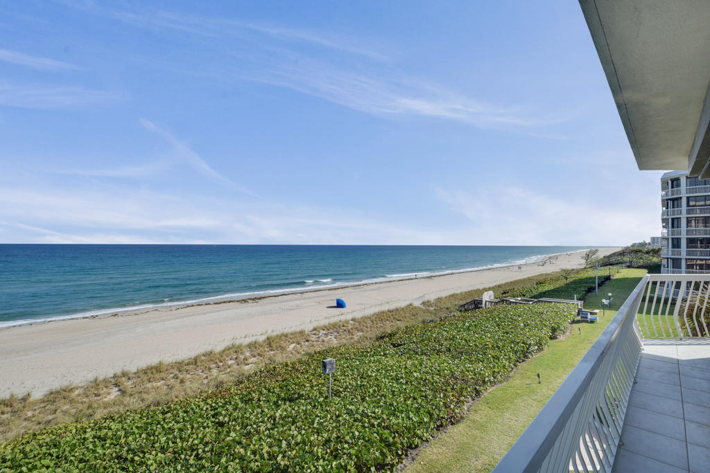 TWENTY ONE HUNDRED CONDO - Residential