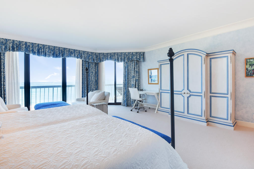 TWENTY ONE HUNDRED CONDO - Residential