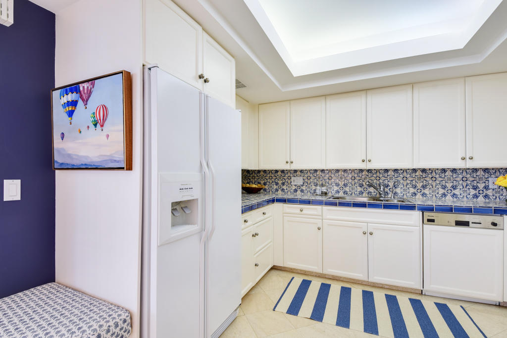 TWENTY ONE HUNDRED CONDO - Residential