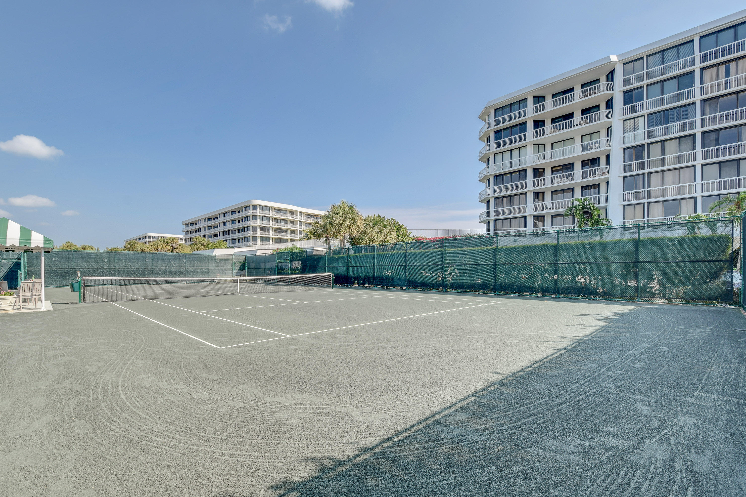 TWENTY ONE HUNDRED CONDO - Residential