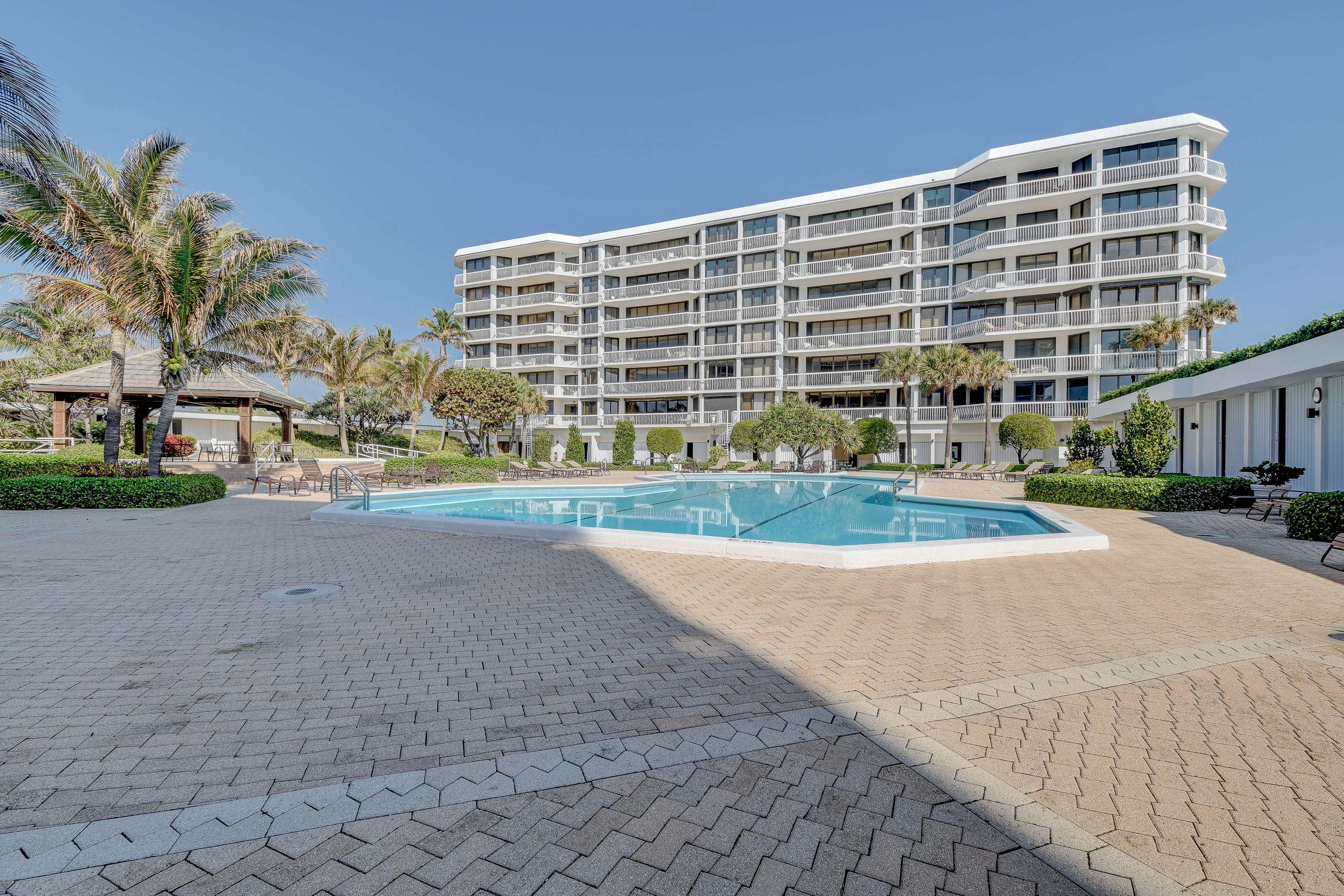 TWENTY ONE HUNDRED CONDO - Residential