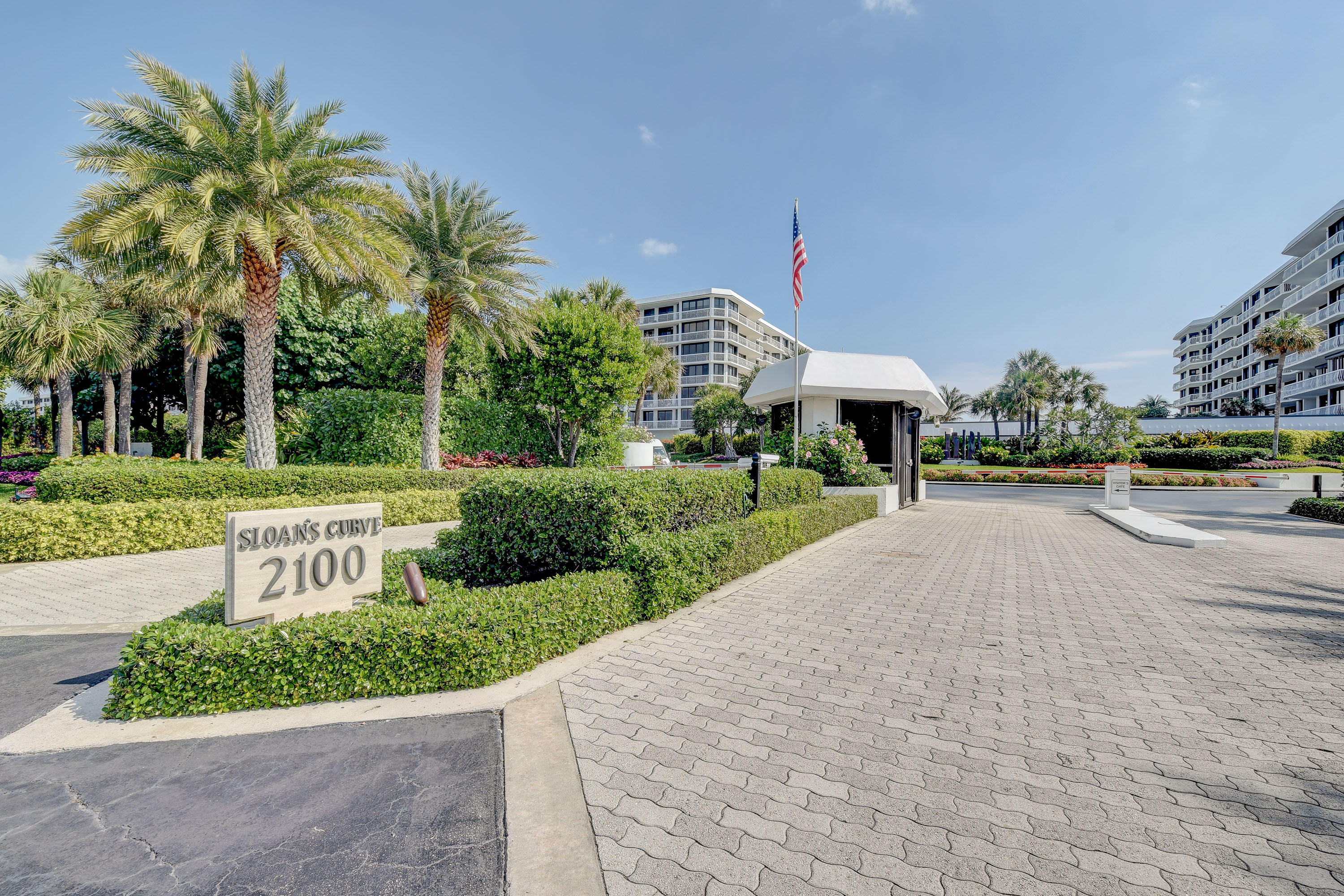 TWENTY ONE HUNDRED CONDO - Residential