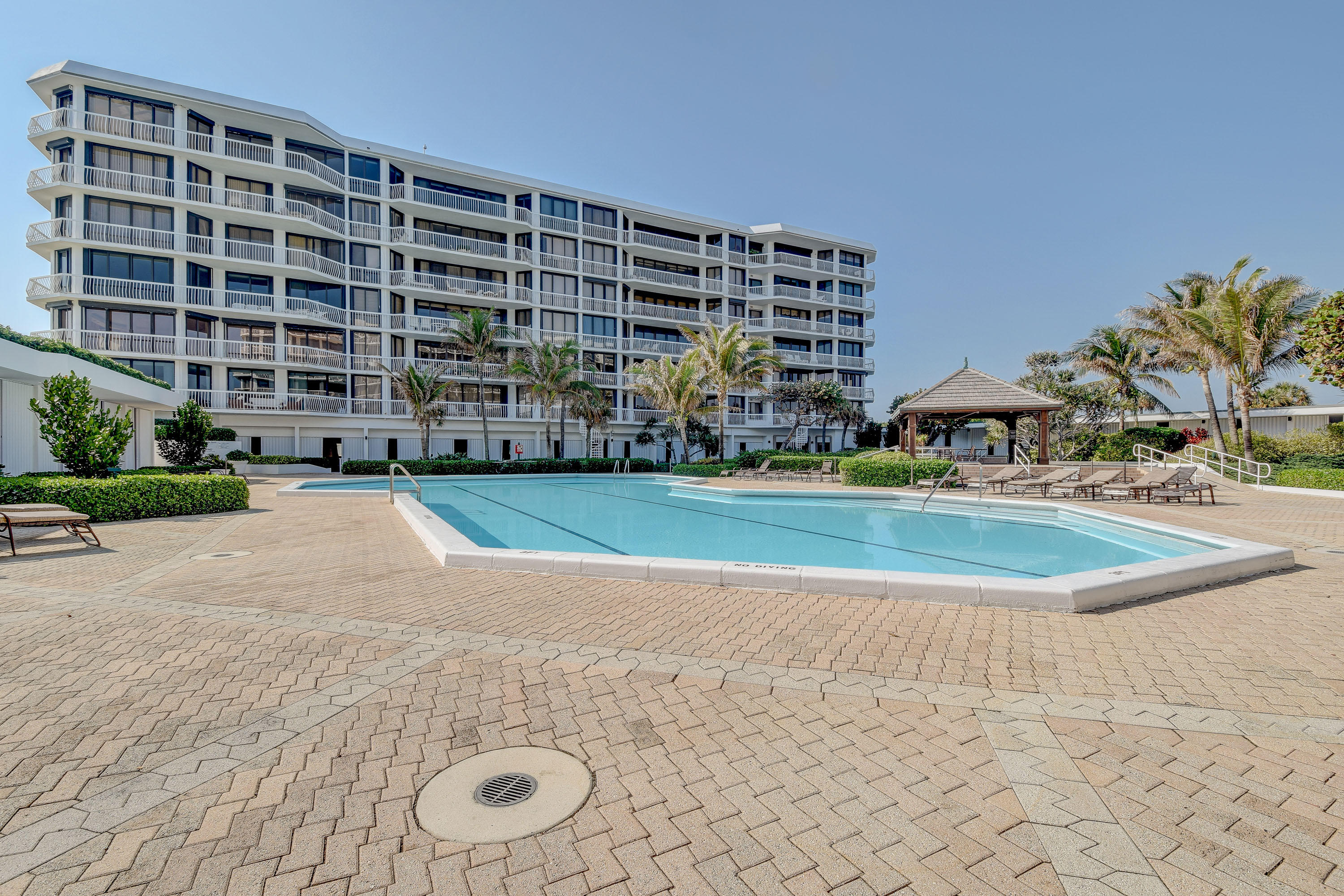 TWENTY ONE HUNDRED CONDO - Residential