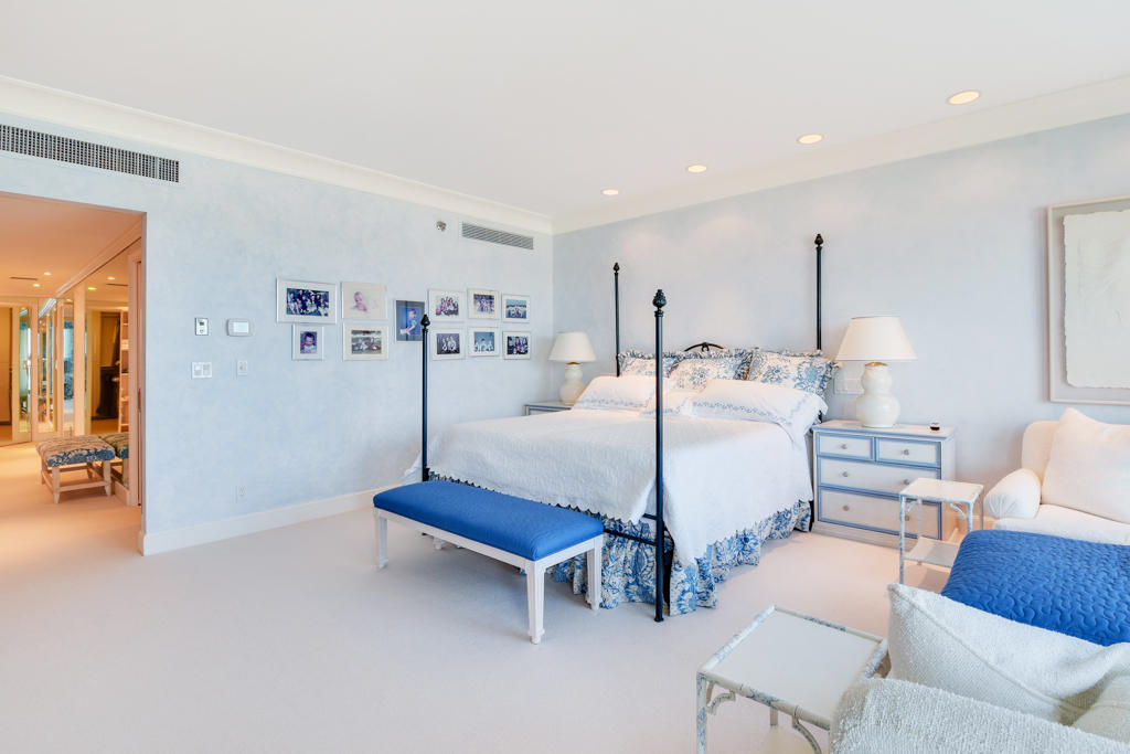 TWENTY ONE HUNDRED CONDO - Residential