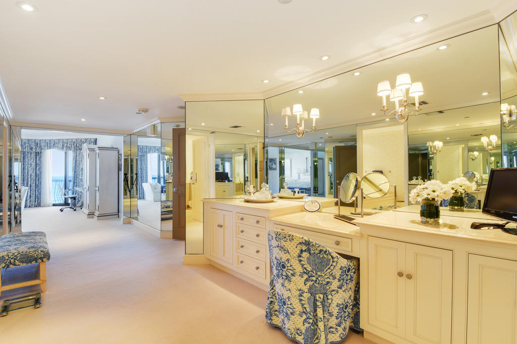 TWENTY ONE HUNDRED CONDO - Residential