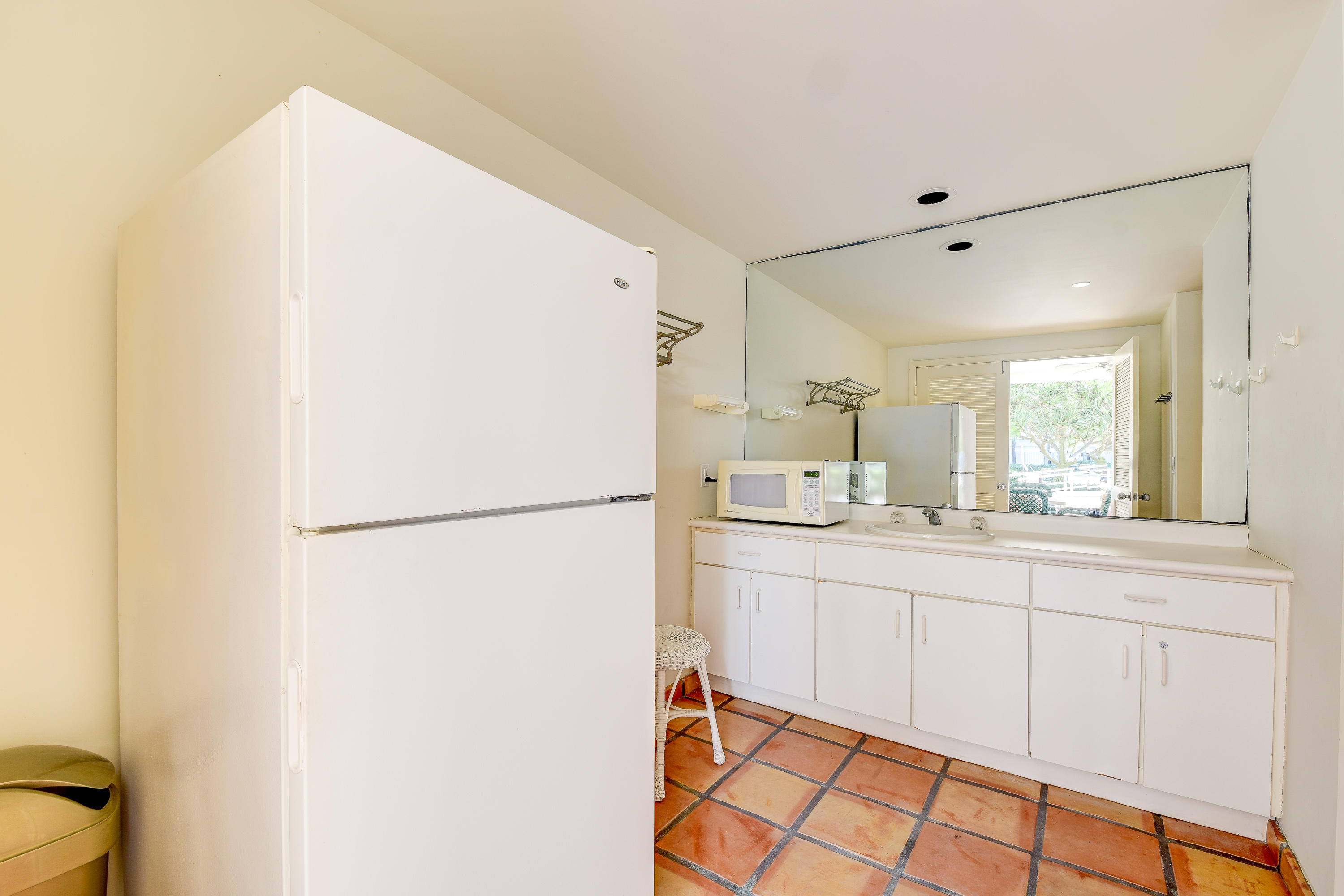 TWENTY ONE HUNDRED CONDO - Residential