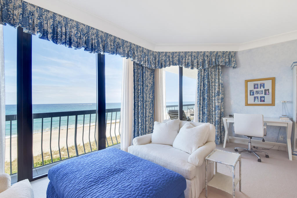 TWENTY ONE HUNDRED CONDO - Residential