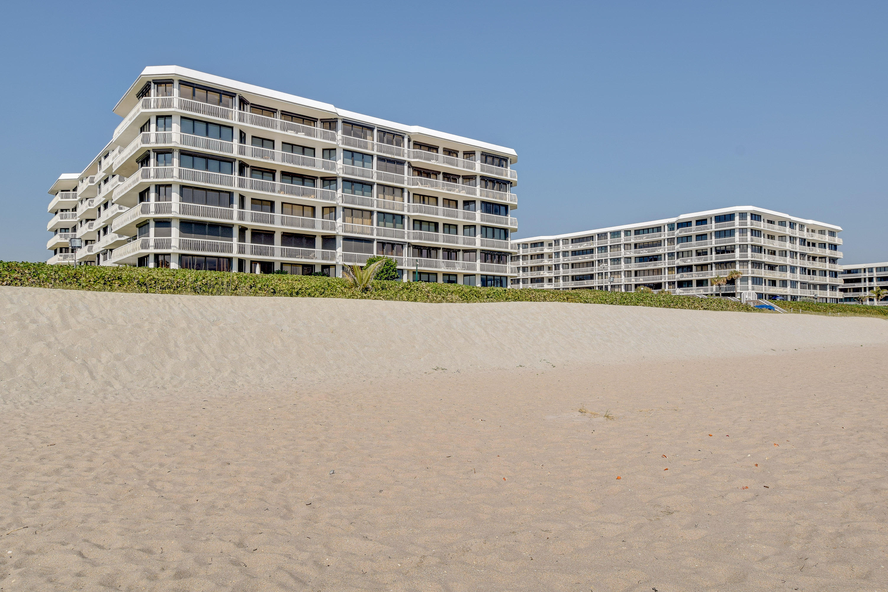 TWENTY ONE HUNDRED CONDO - Residential