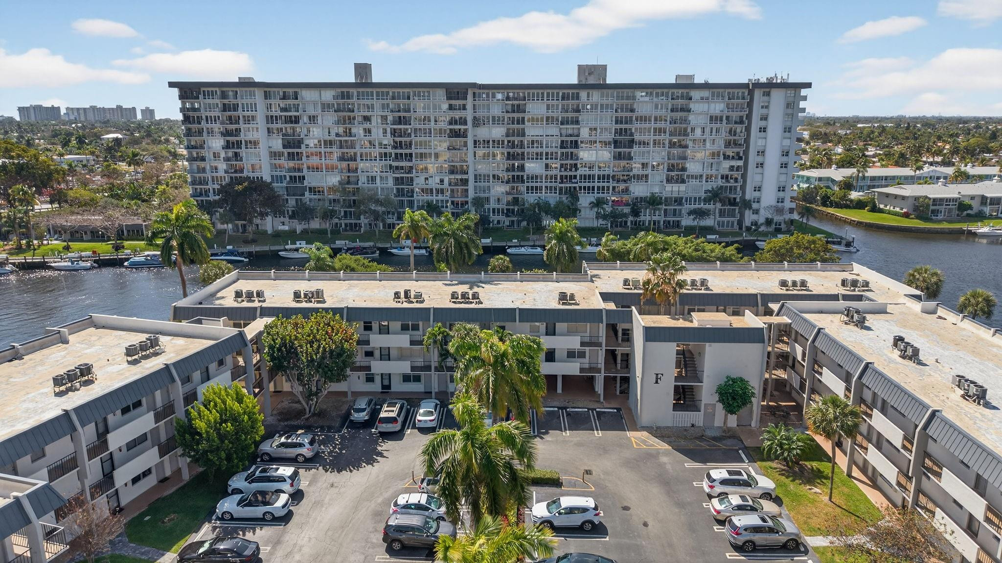 Island Club - Residential