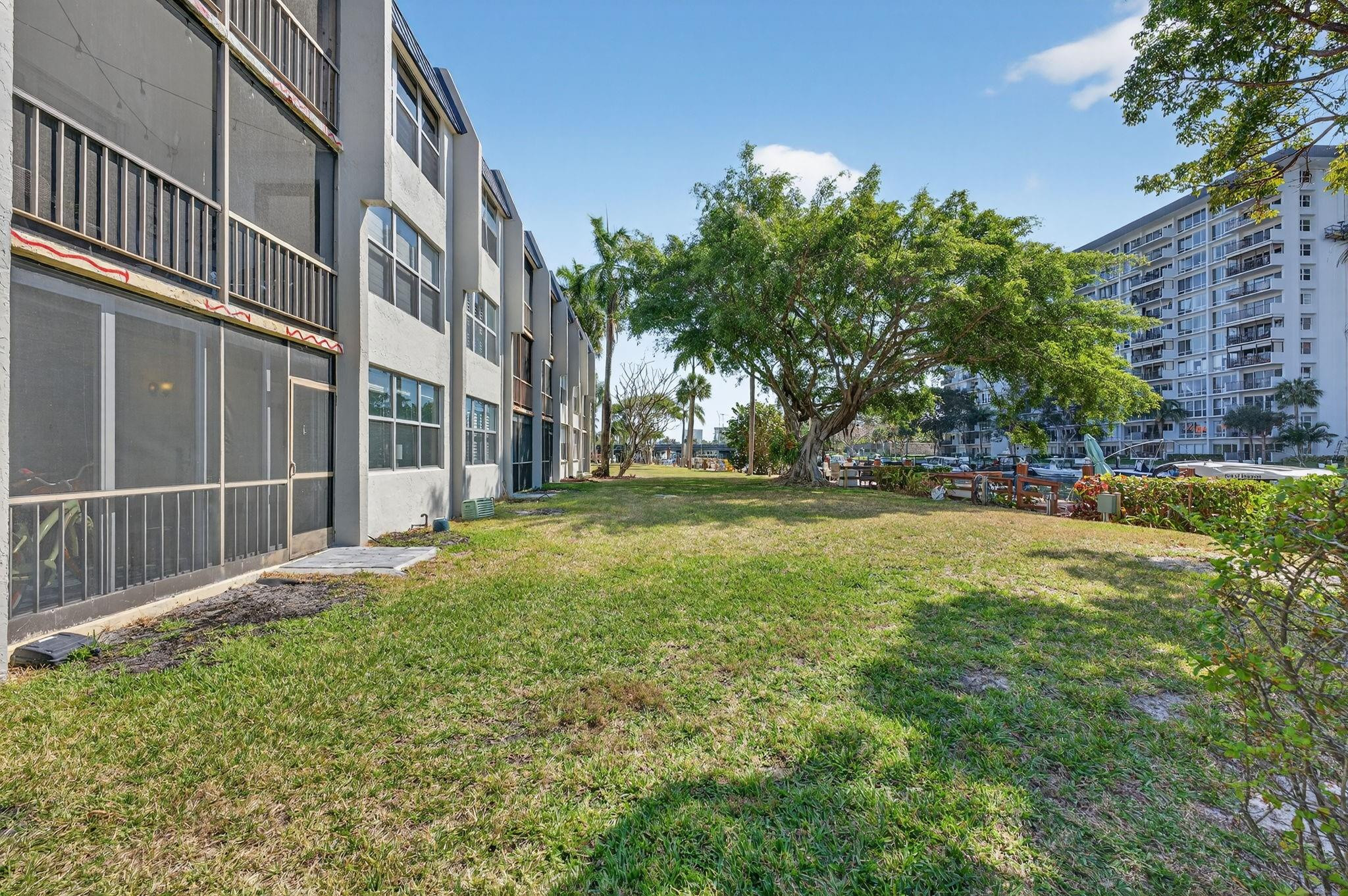 Island Club - Residential