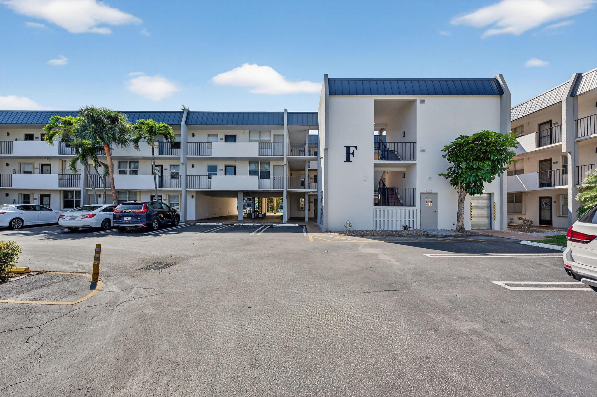 Island Club - Residential