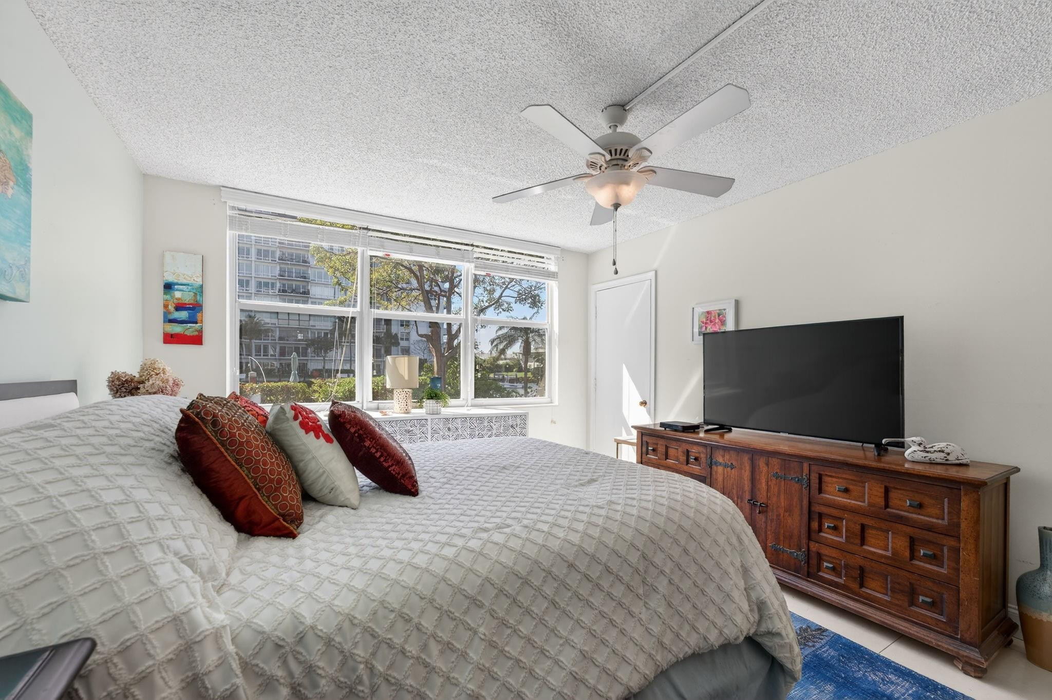 Island Club - Residential