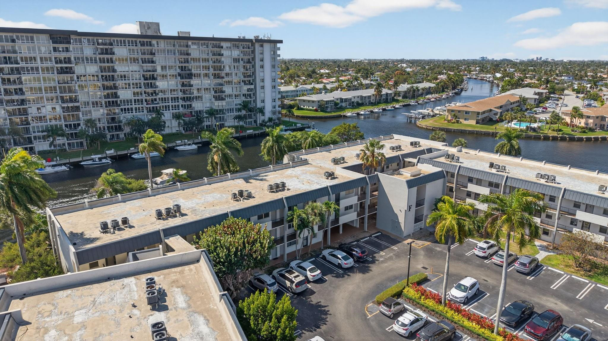 Island Club - Residential