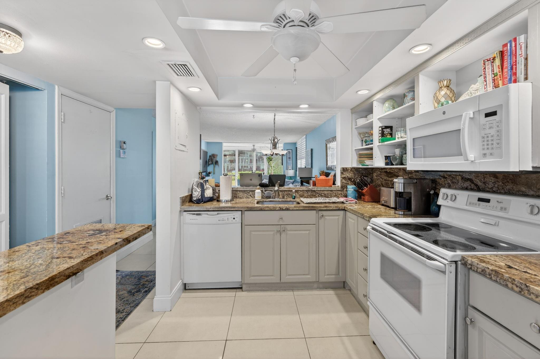 Island Club - Residential