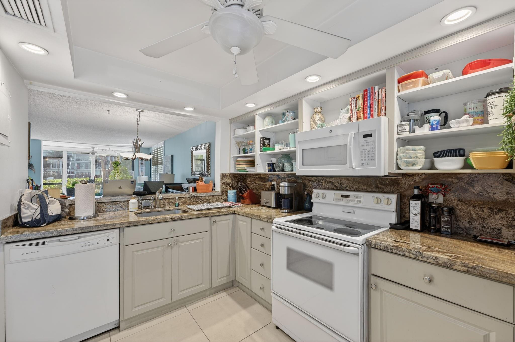 Island Club - Residential