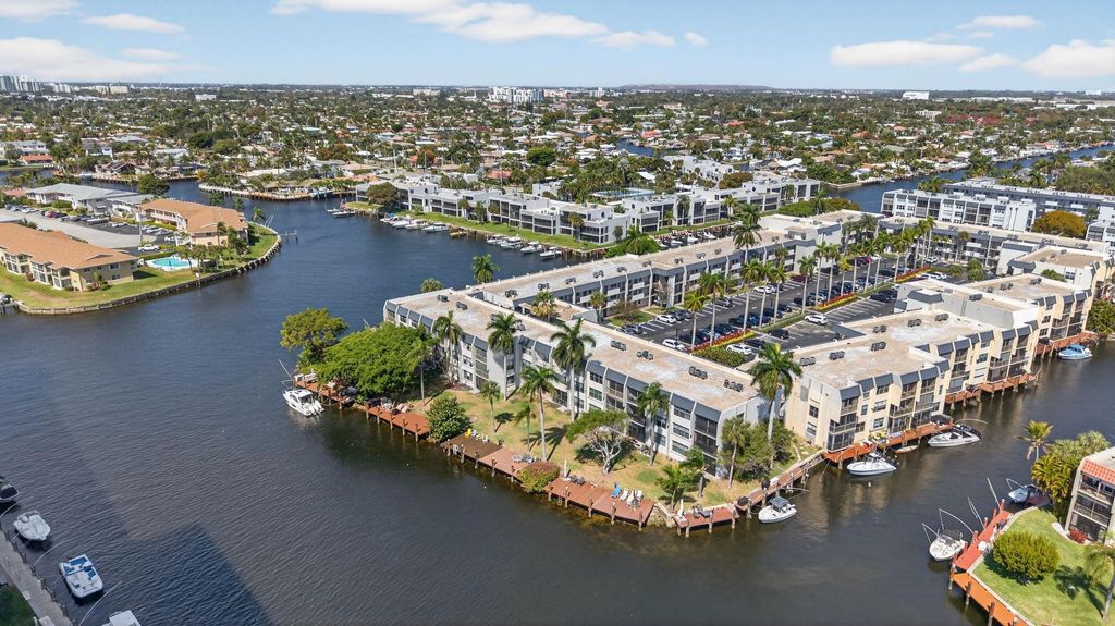 Photo of 777 S Federal Highway #F109, Pompano Beach, FL 33062 (MLS # F10555380)