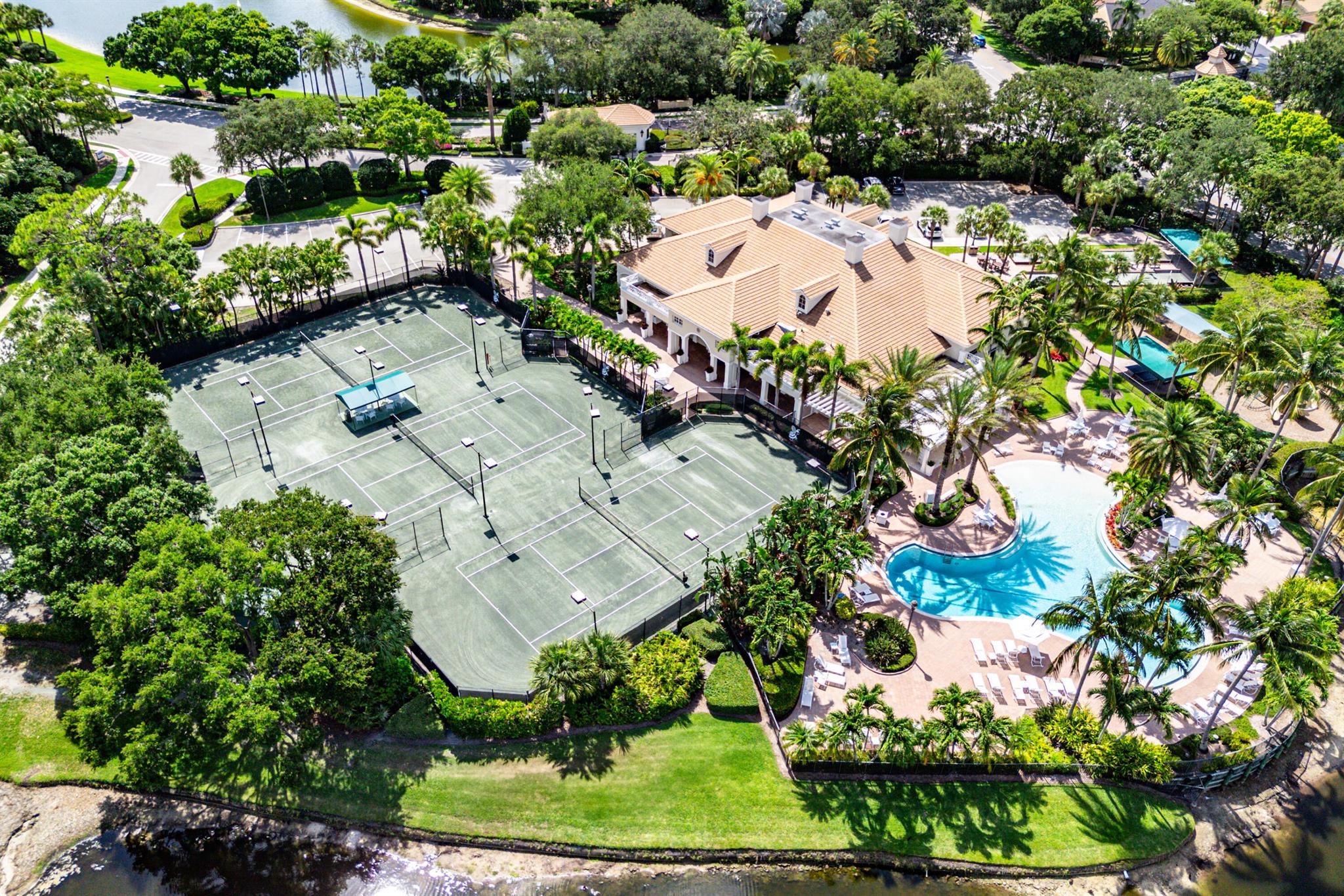 THE LOXAHATCHEE CLUB - Residential
