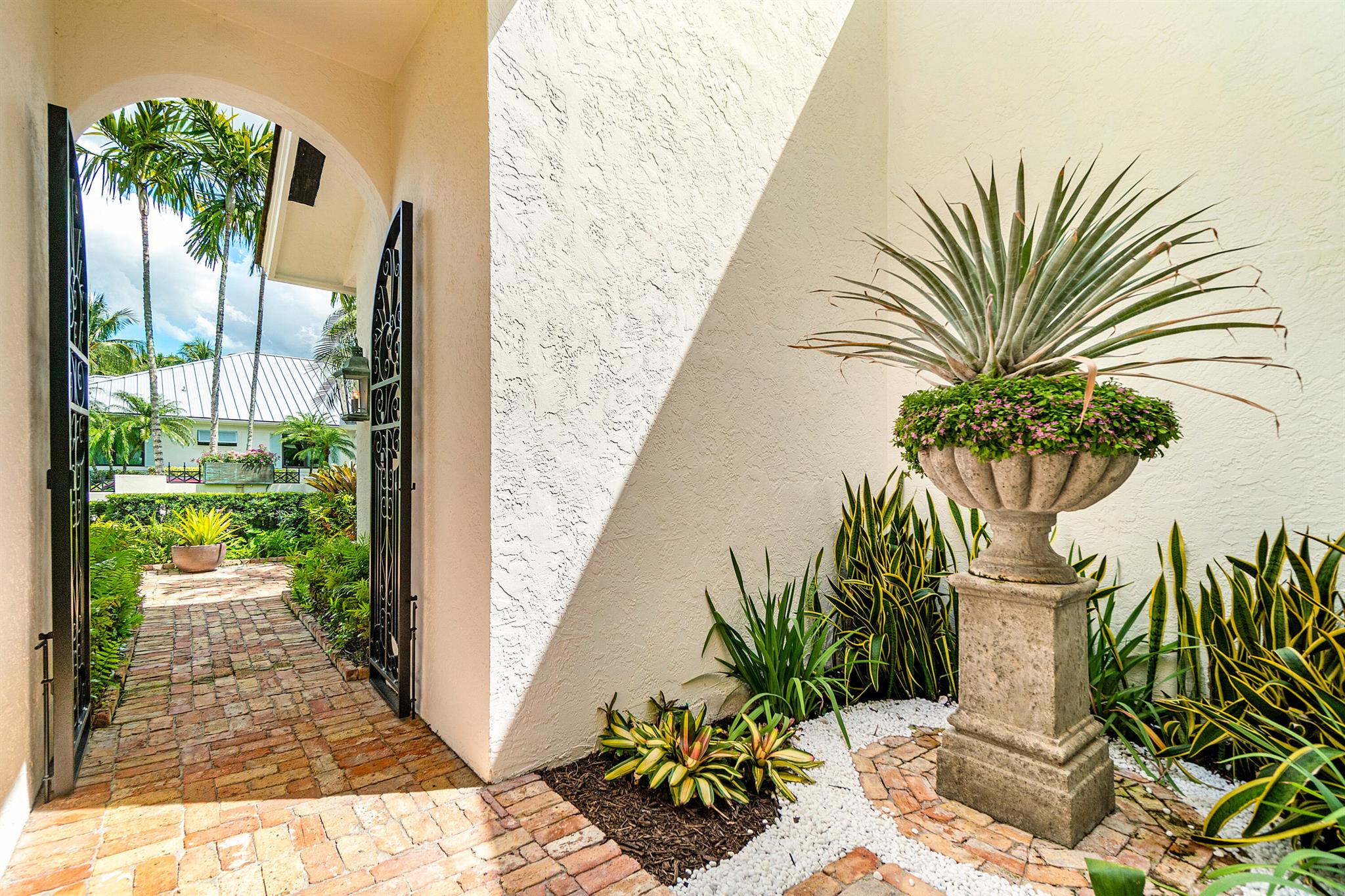 THE LOXAHATCHEE CLUB - Residential