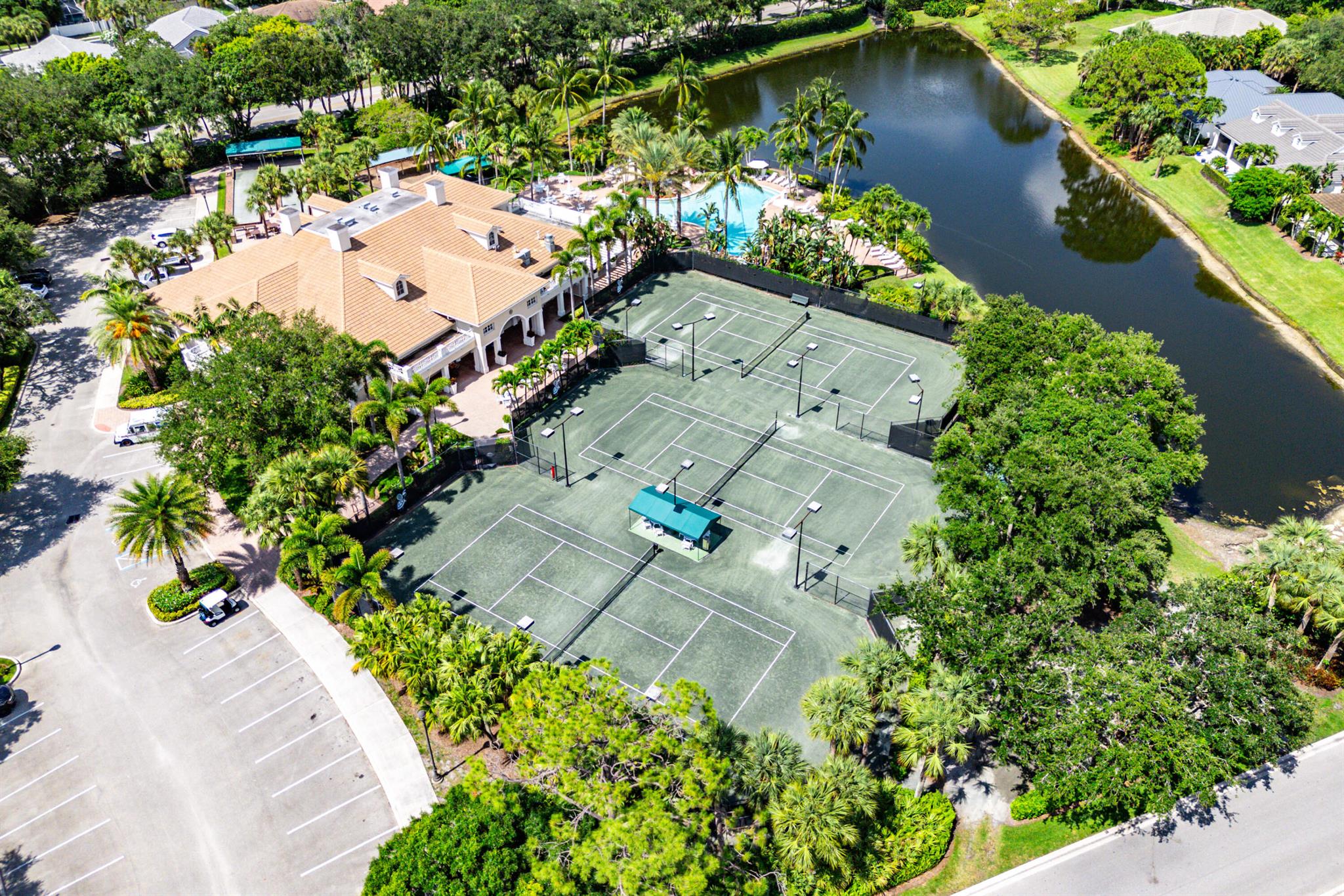THE LOXAHATCHEE CLUB - Residential