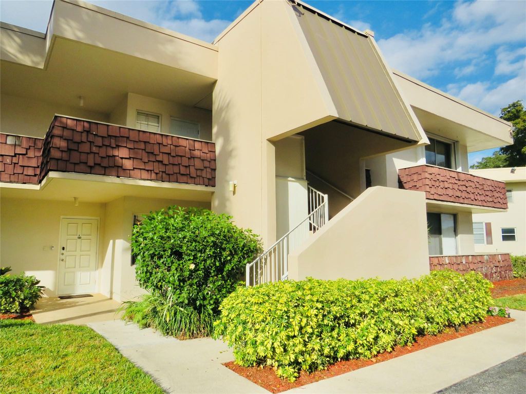 Photo of 2601 S Palm Aire Drive, Pompano Beach, FL 33069 (MLS # F10551279)