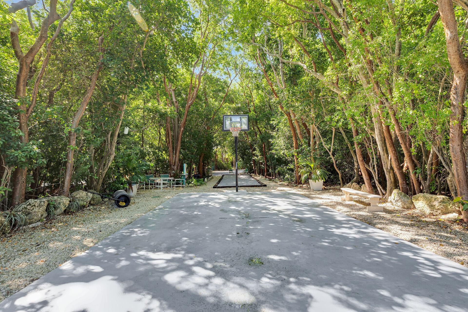 ROCK HARBOR CONDOMINIUM - Residential