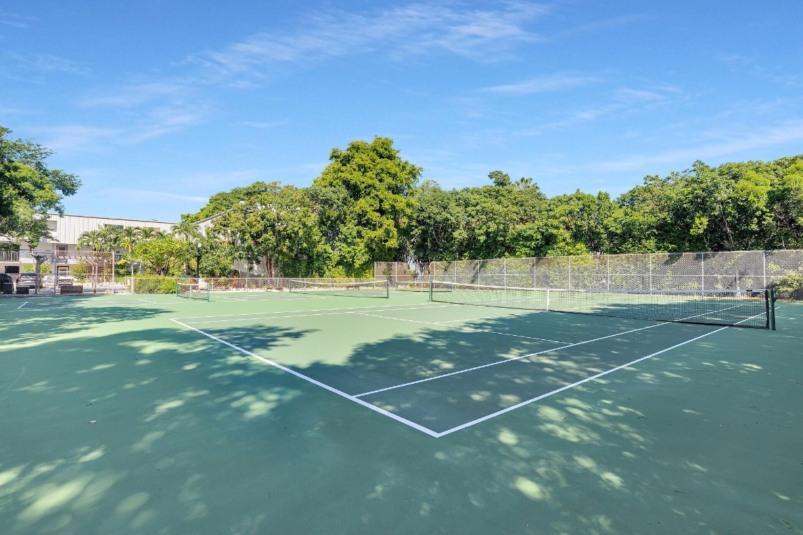 ROCK HARBOR CONDOMINIUM - Residential