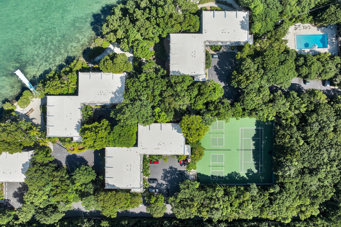 ROCK HARBOR CONDOMINIUM - Residential