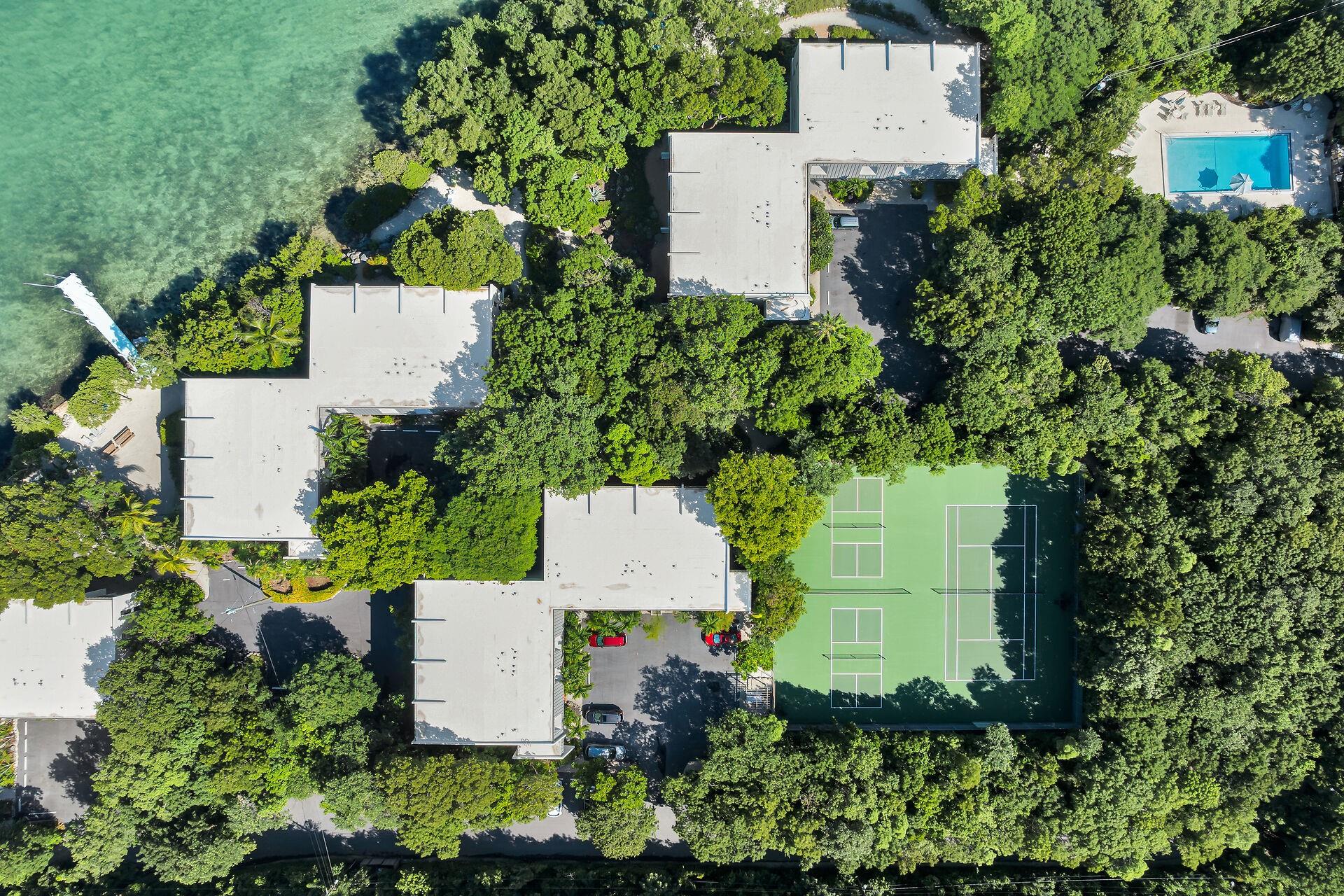 ROCK HARBOR CONDOMINIUM - Residential