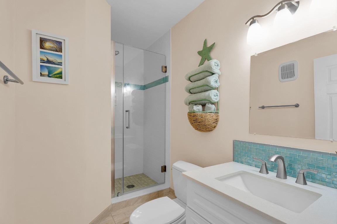 ROCK HARBOR CONDOMINIUM - Residential