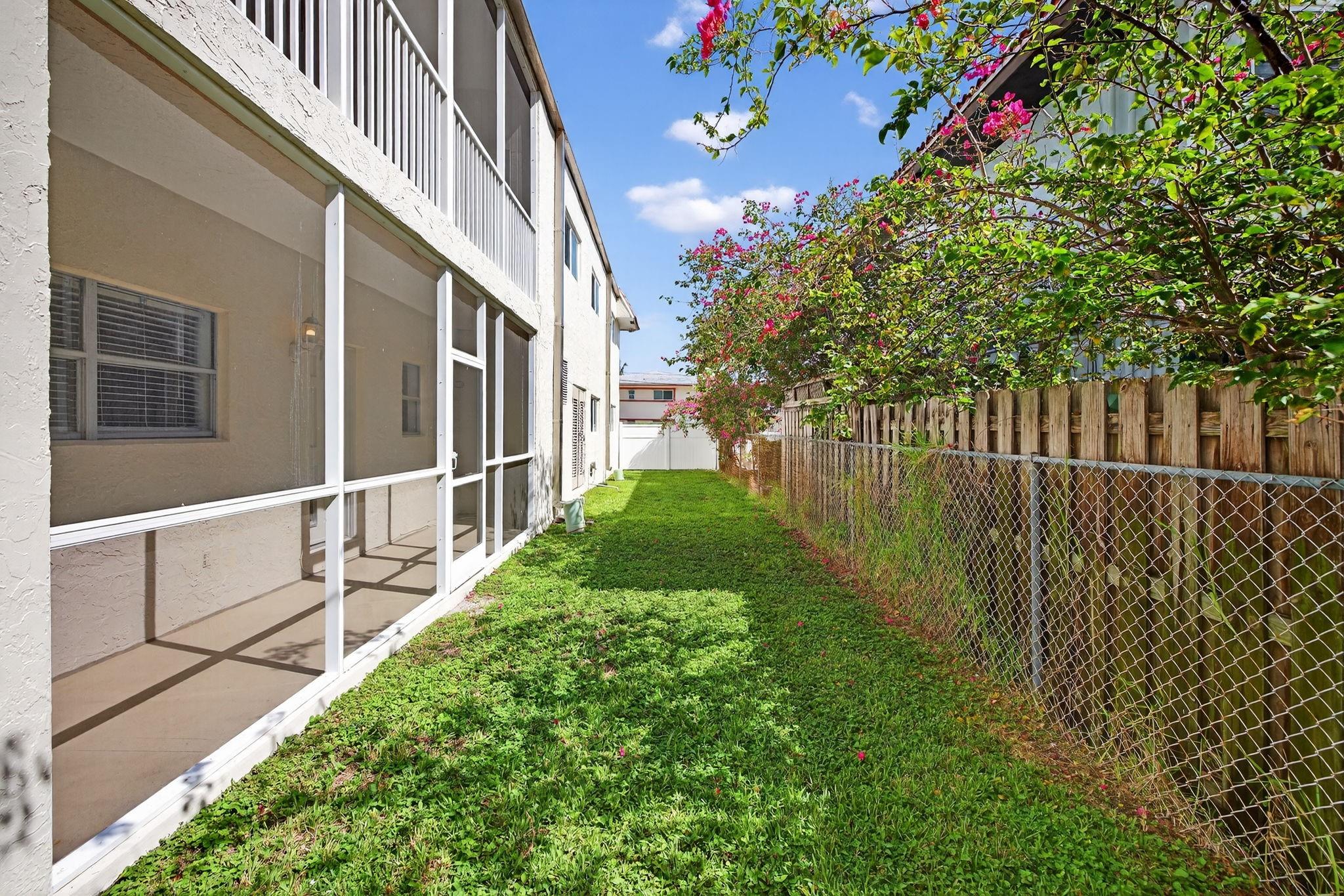 Bon Bini Condo - Residential