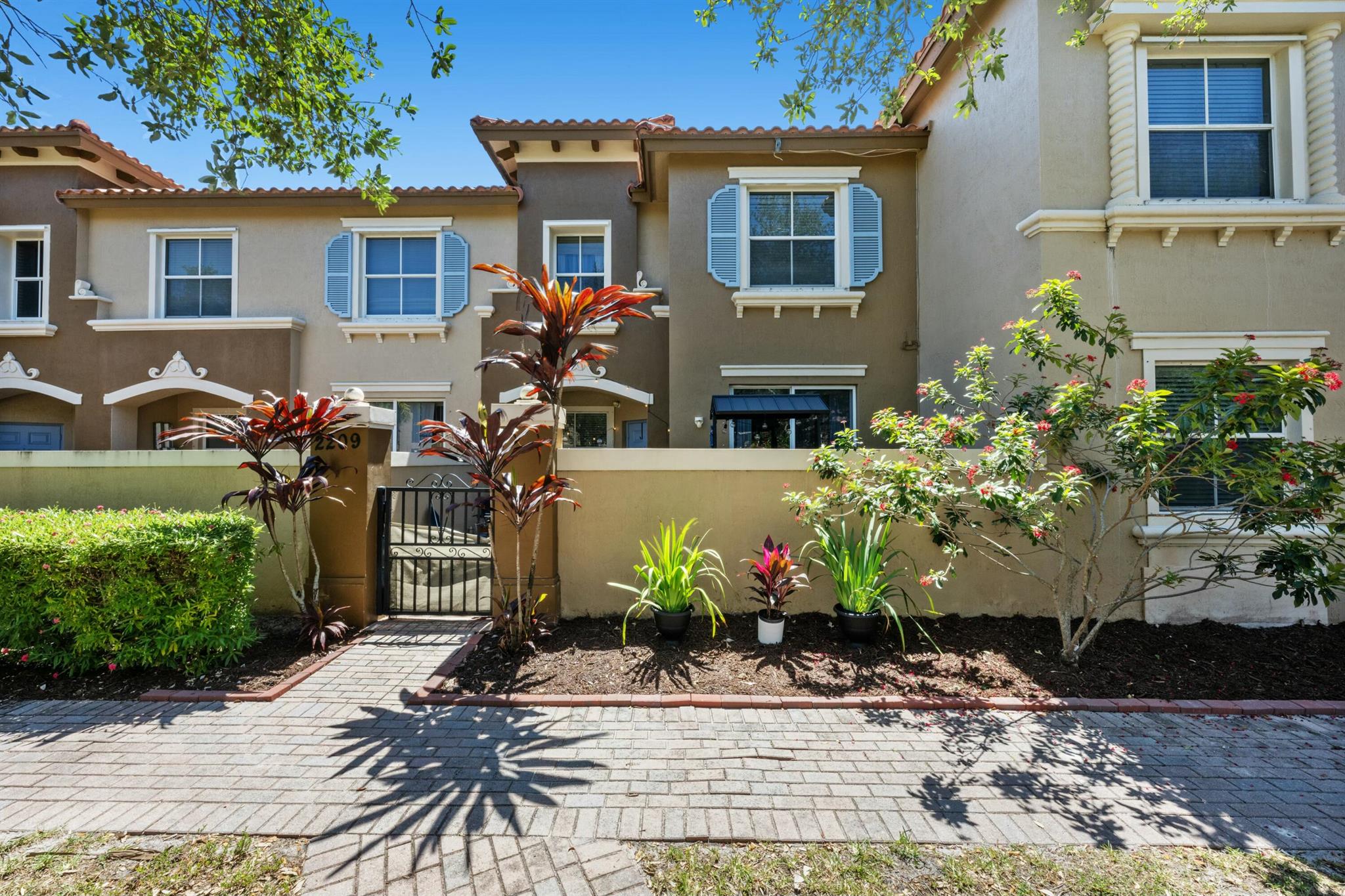 2905 Hidden Hills Road 2209