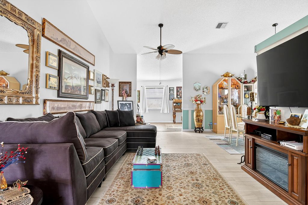 Photo of 3862 Dafilee Circle, West Palm Beach, FL 33417 (MLS # B26032940)