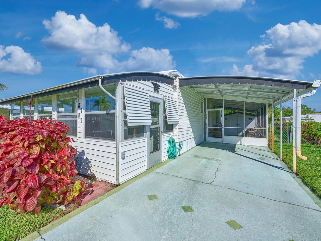 Photo of 7829 SE Eagle Avenue, Hobe Sound, FL 33455 (MLS # R11143296)