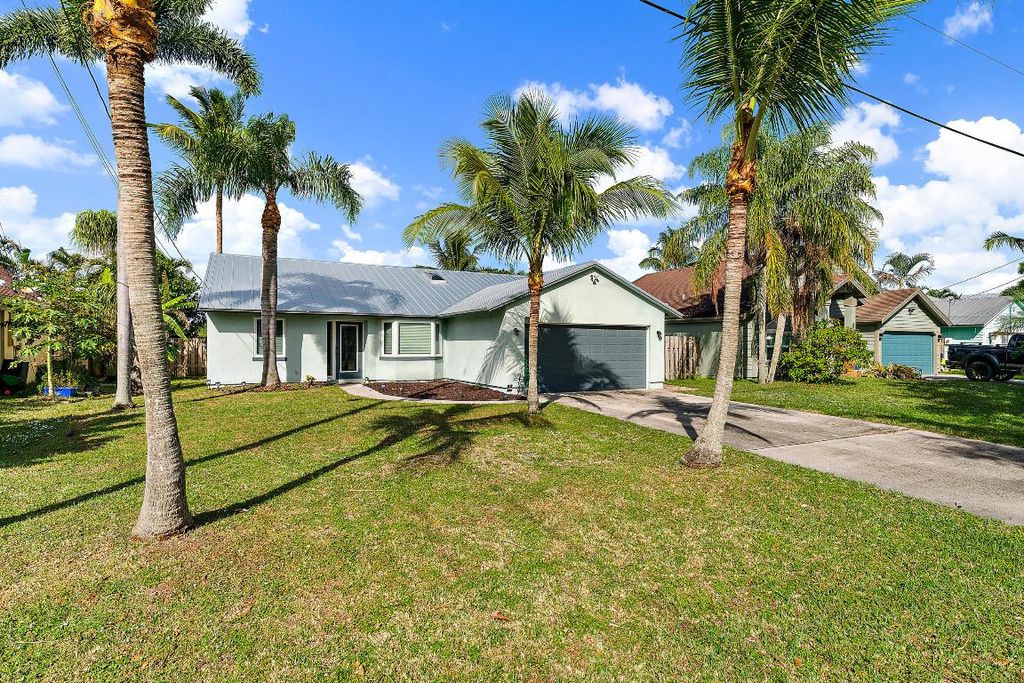 Photo of 6183 Mullin Street, Jupiter, FL 33458 (MLS # R11036977)