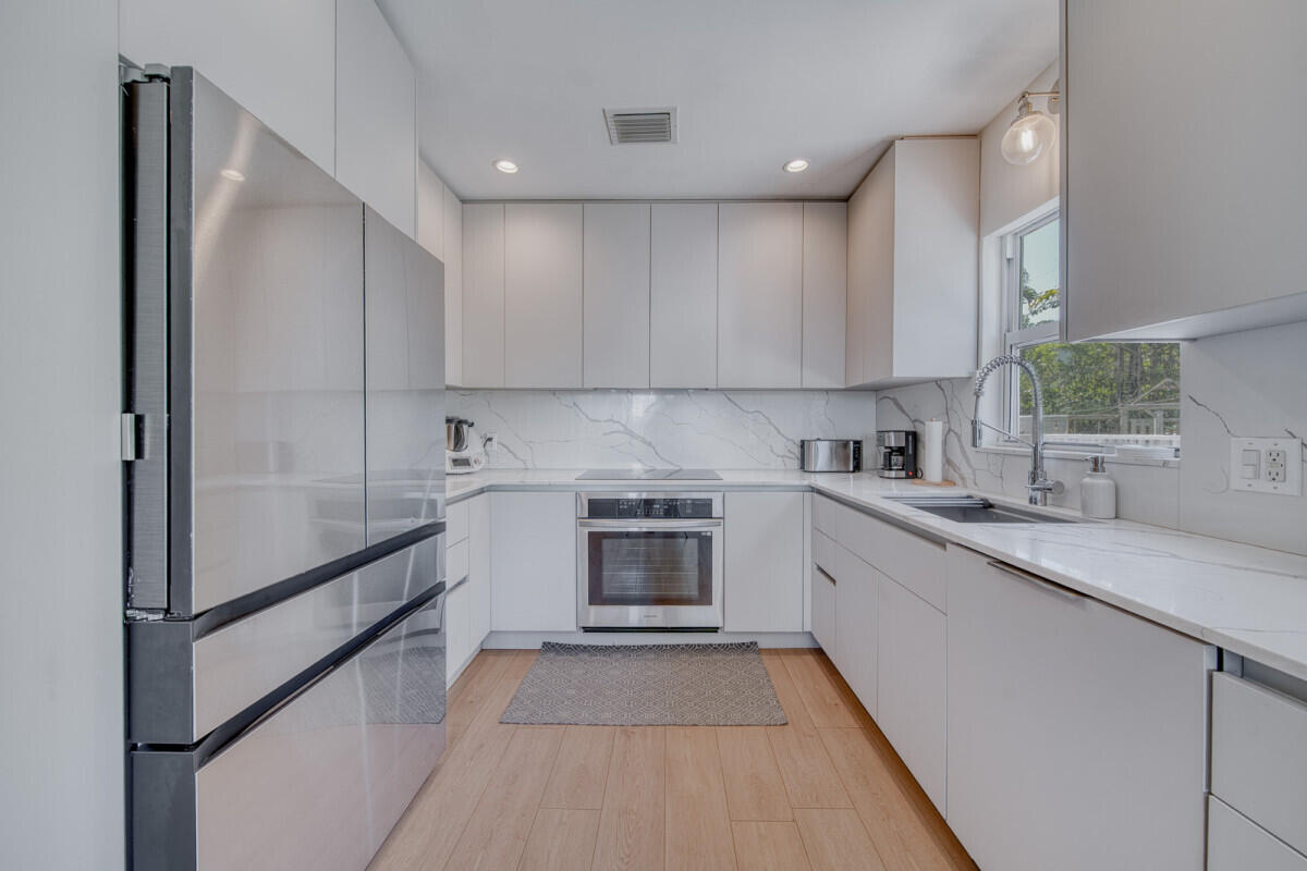RIVIERA ESTS - Residential