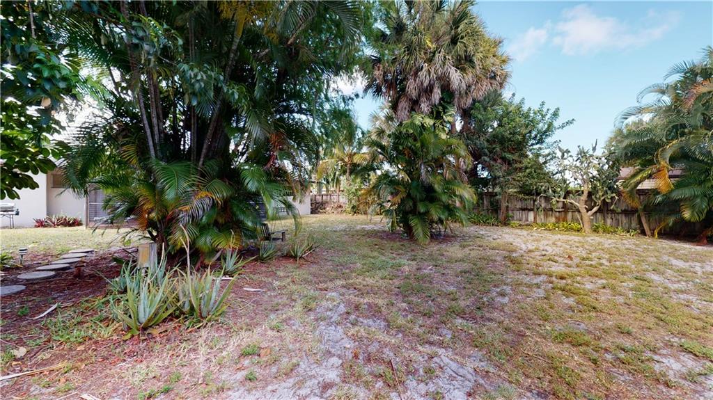 Lloyd Estates 25-47 B - Residential