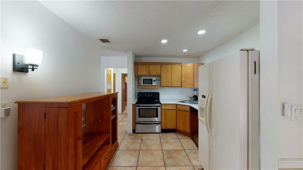 Lloyd Estates 25-47 B - Residential