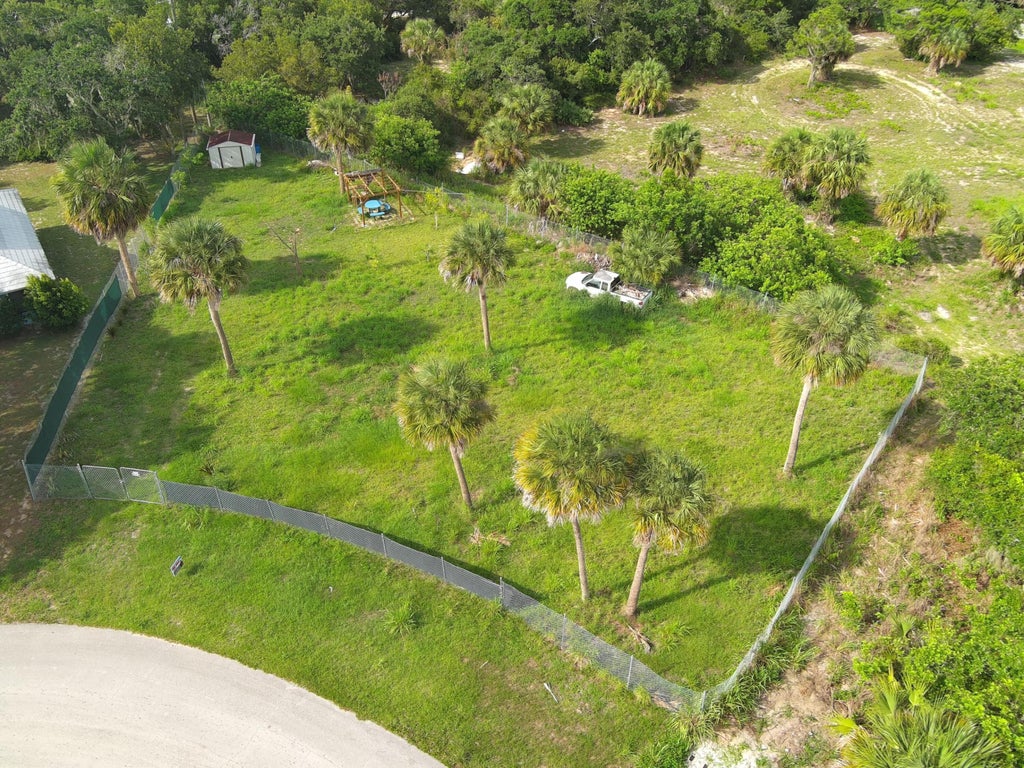 Photo of 1130 SW 3rd Ct Court SW, Vero Beach, FL 32962 (MLS # B26038309)