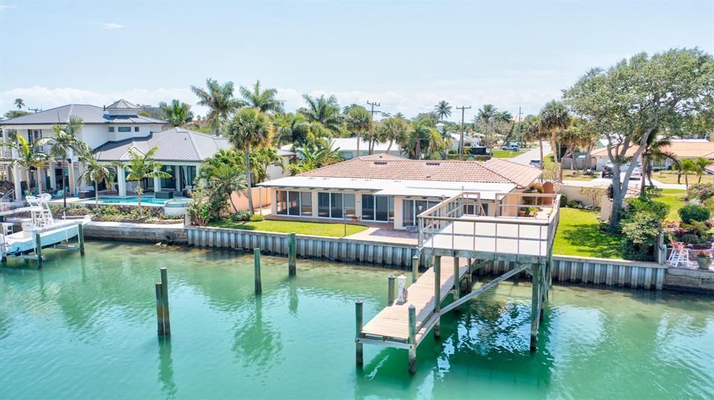 Photo of 1522 Thumb Point Drive, Fort Pierce, FL 34949 (MLS # R10666594)