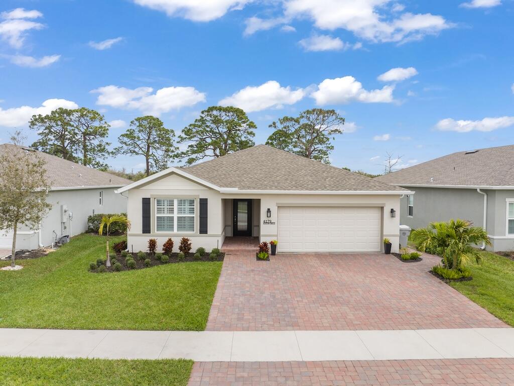 Photo of 4179 Keeson Circle, Vero Beach, FL 32967 (MLS # R11064379)