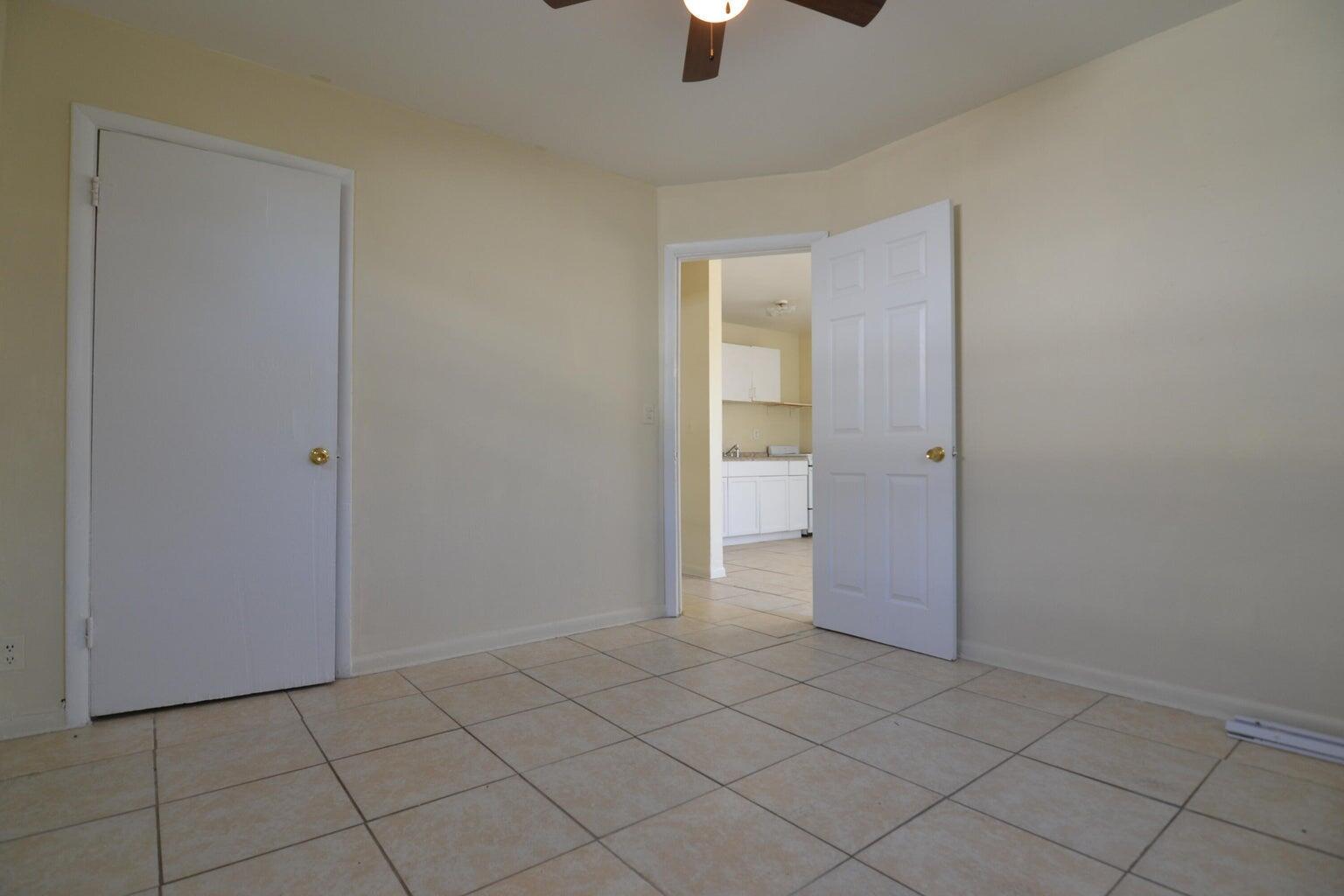 ACREHOME PARK SECOND ADD - Residential Lease