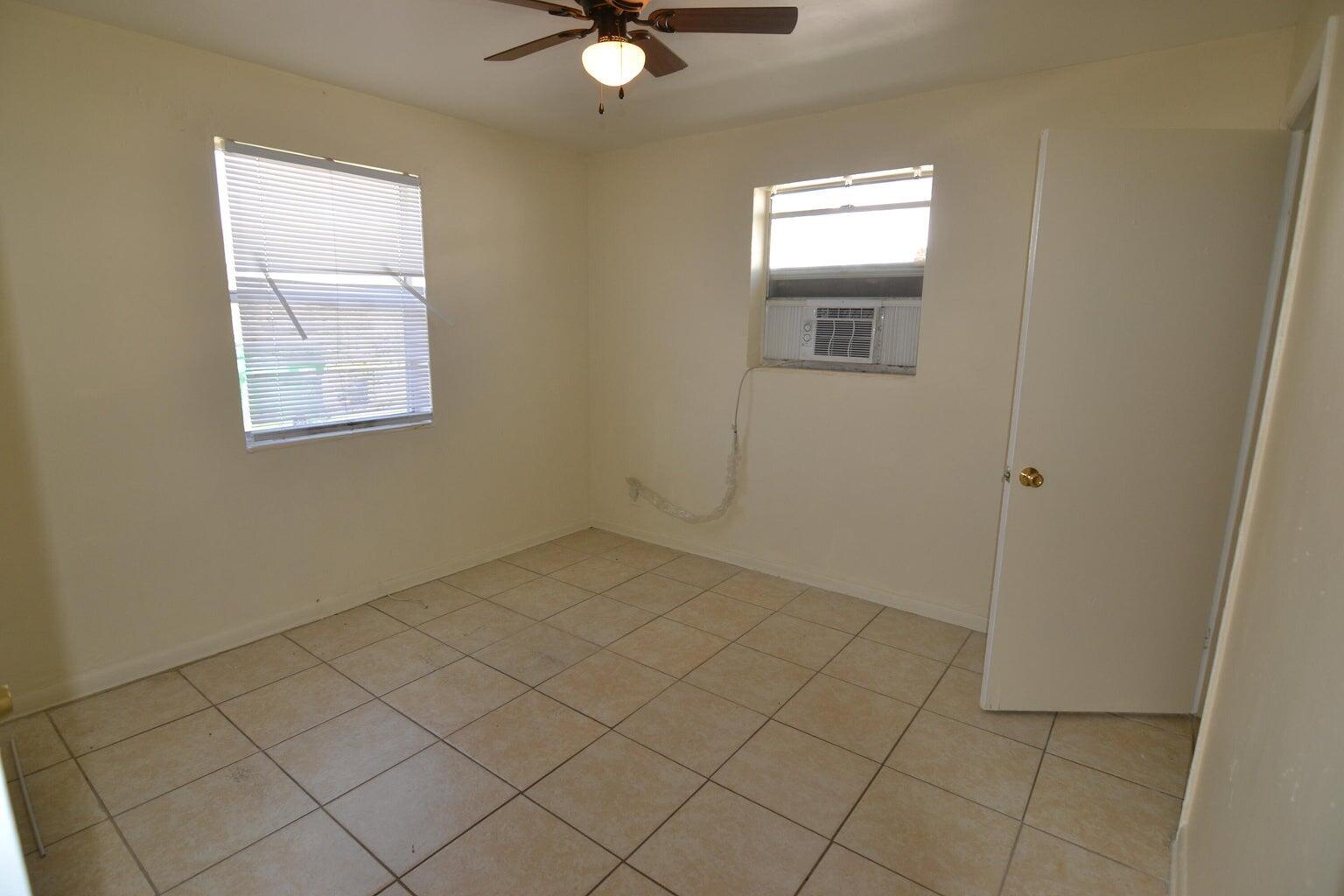 ACREHOME PARK SECOND ADD - Residential Lease