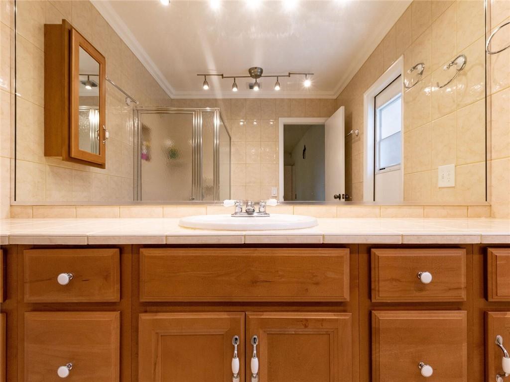 WINDWARD ISLES - Residential