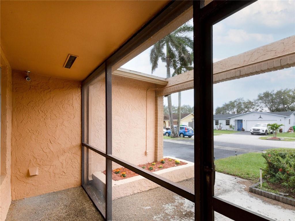 WINDWARD ISLES - Residential