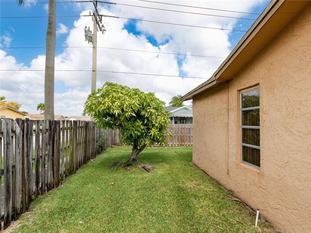 WINDWARD ISLES - Residential