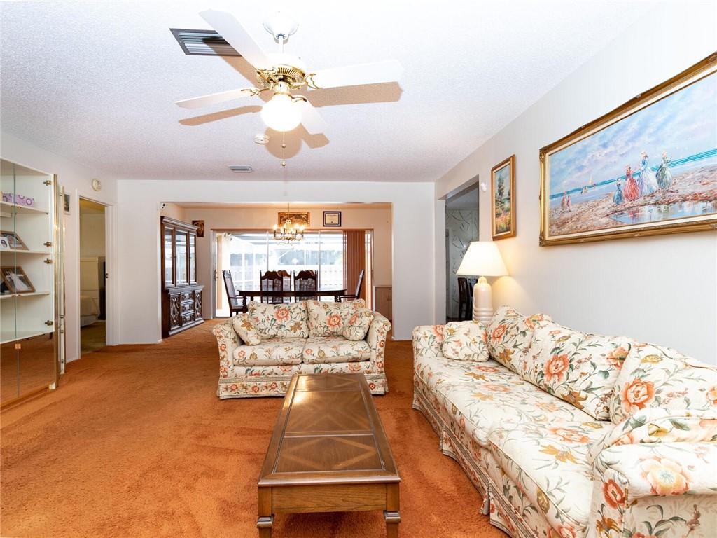 WINDWARD ISLES - Residential