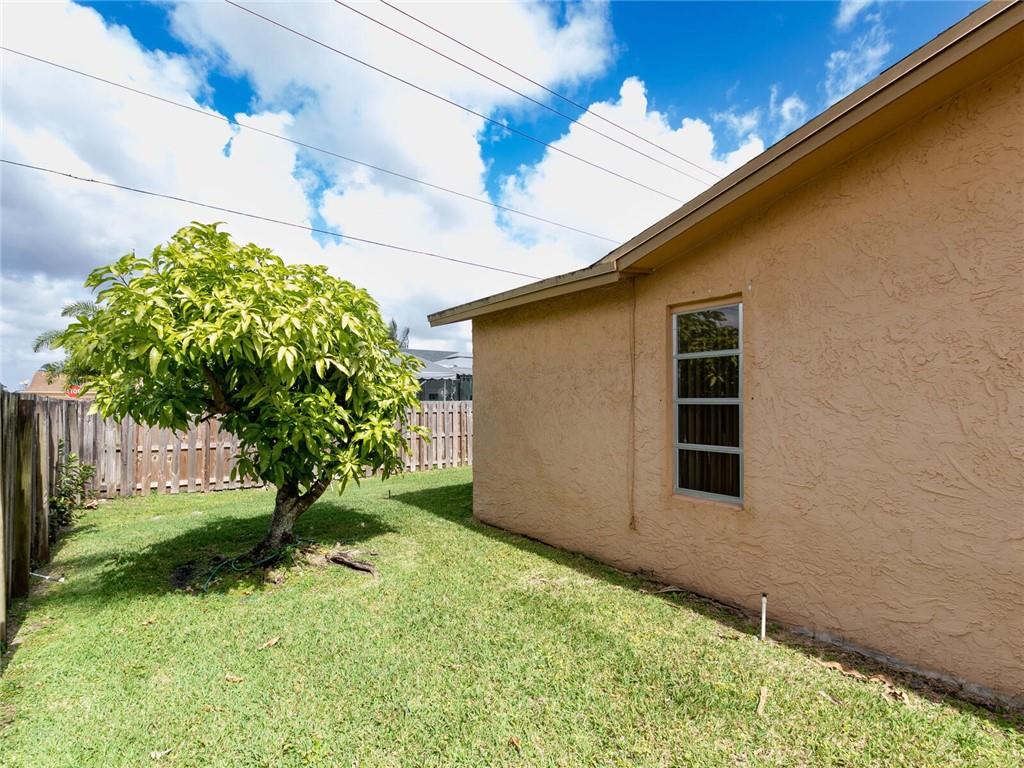 WINDWARD ISLES - Residential