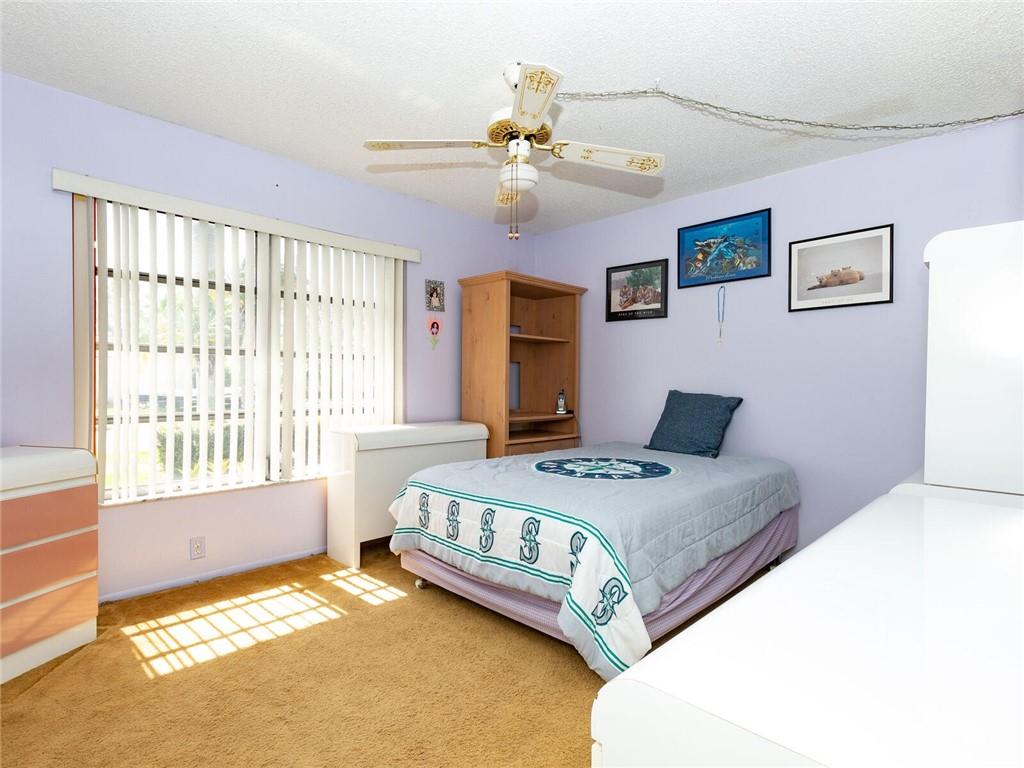 WINDWARD ISLES - Residential