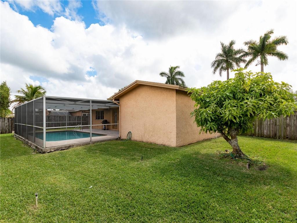 WINDWARD ISLES - Residential