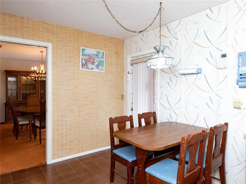 WINDWARD ISLES - Residential